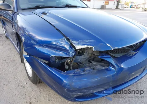 1996 Ford Mustang z USA, uszkodzony, nr VIN 1FALP4442TF140541